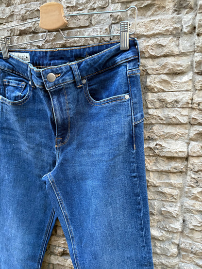 ZARA. Denim ligeramente acampanado