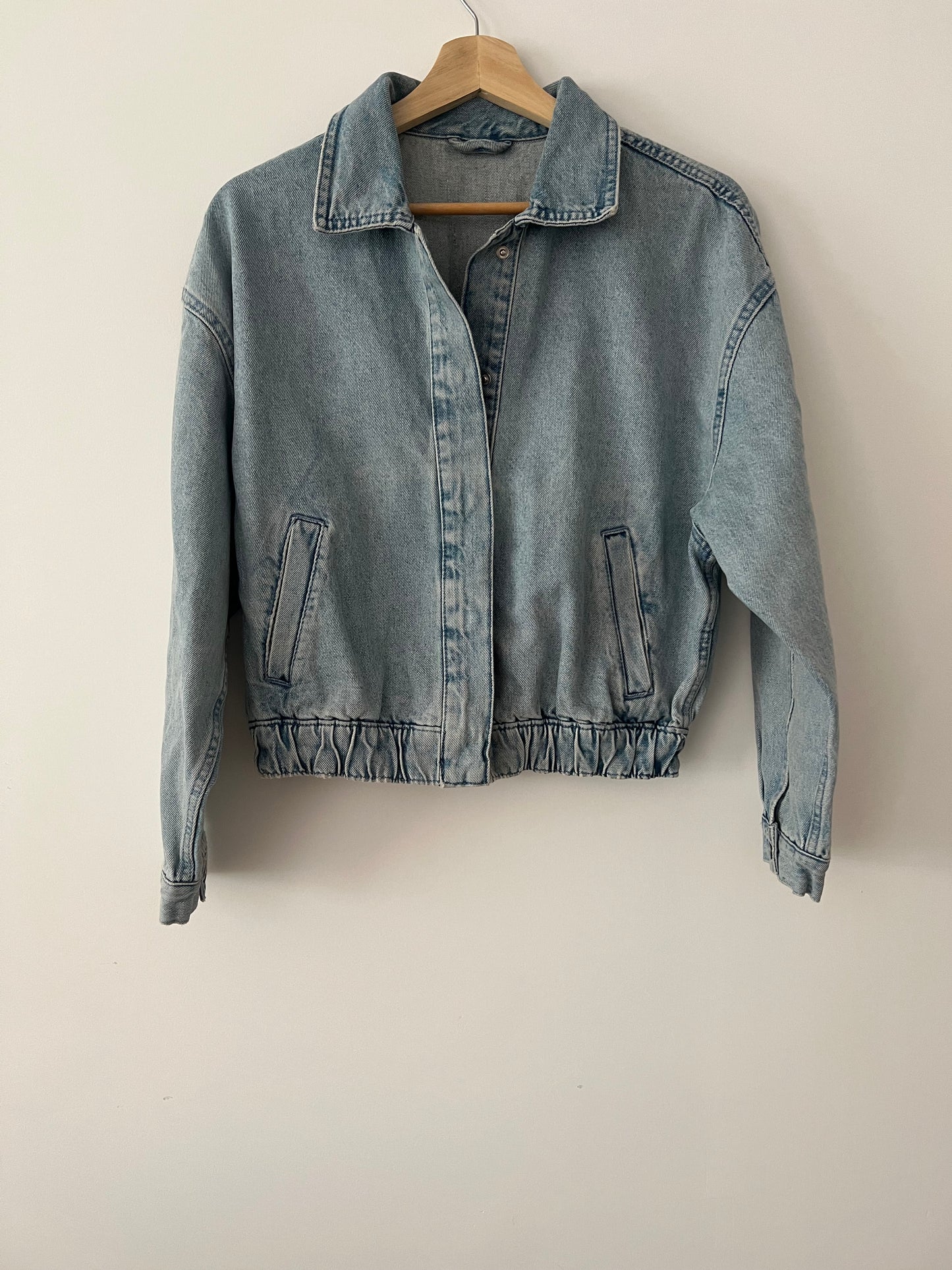 Cazadora denim volumen