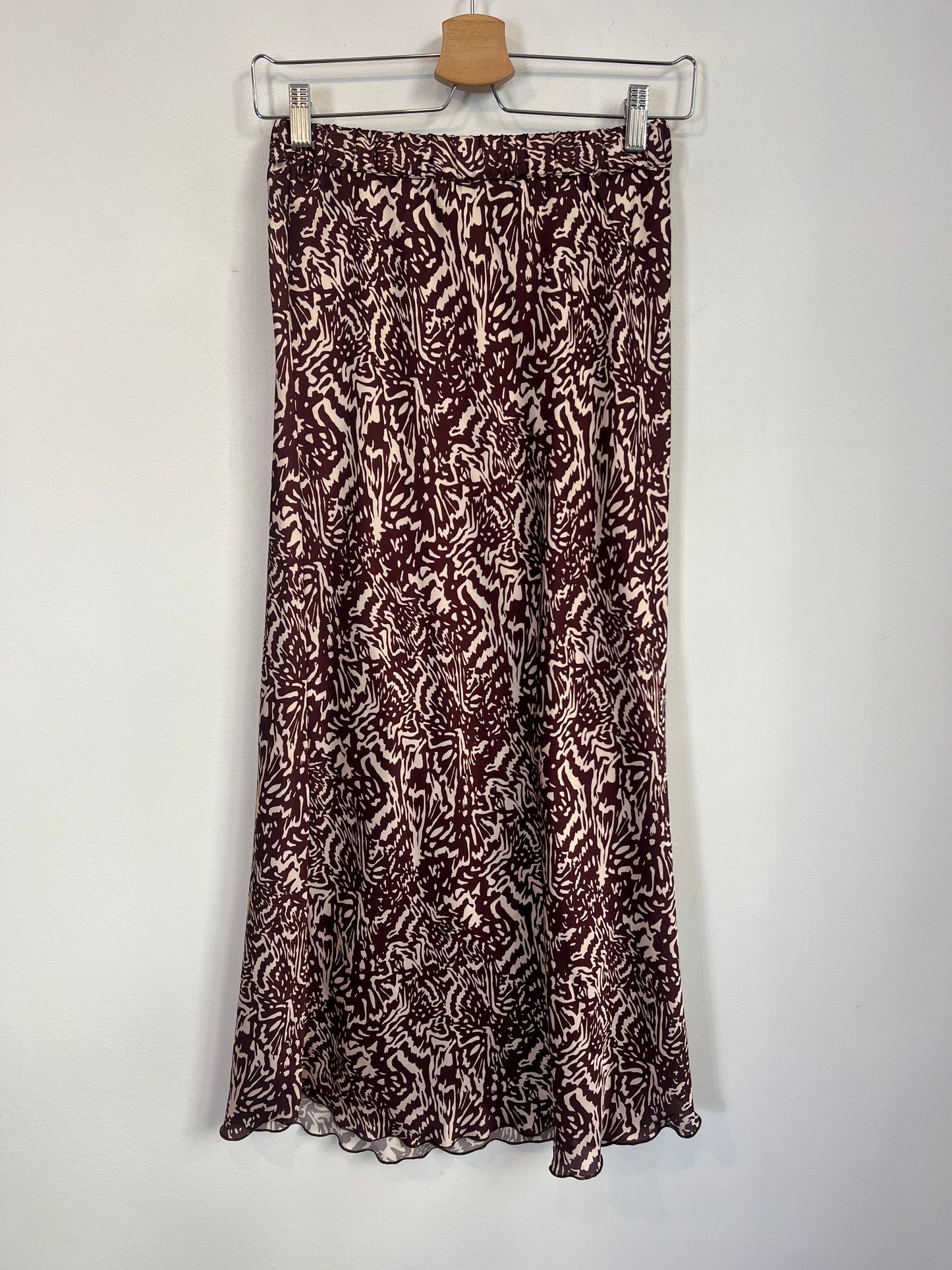 SATELA. Conjunto blusa y falda fluido estampado. T S