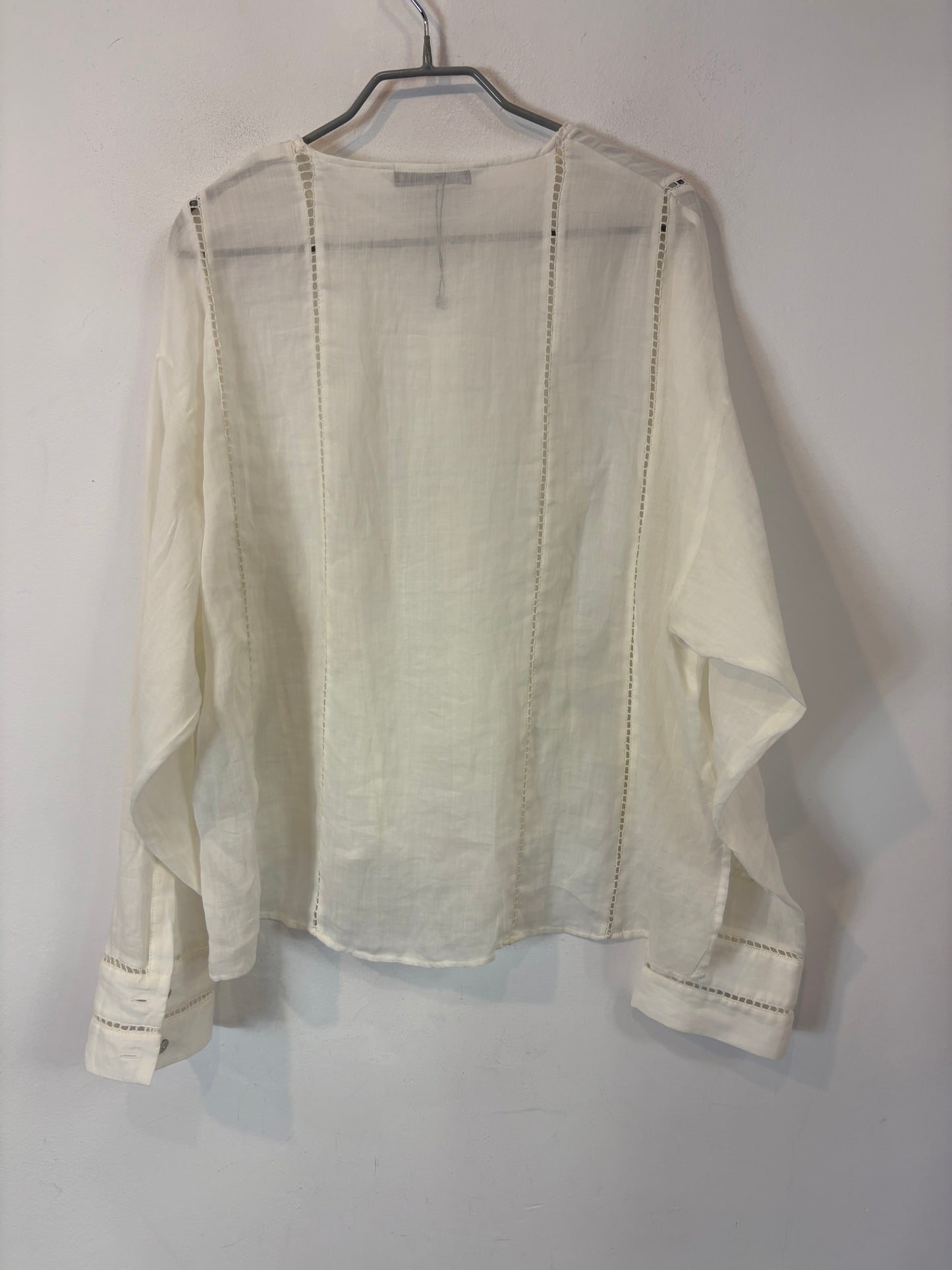 ZARA. Blusa color crudo lino