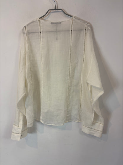 ZARA. Blusa color crudo lino