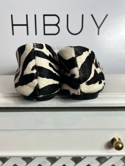 ZARA. Zapato plano textura print. T 40