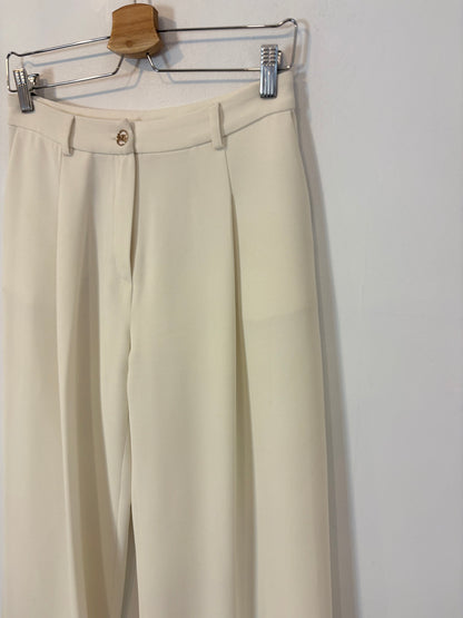 NAULOVER. Conjunto blanco roto fluido