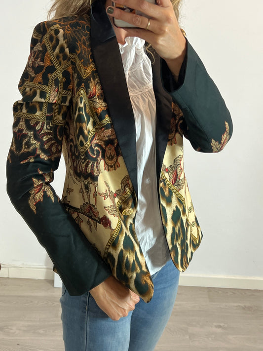 JUSTCAVALLI. Blazer tonos beige estampada T.L