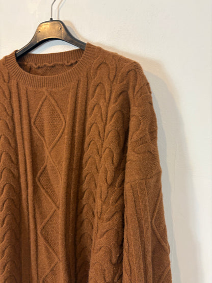 OTRAS. Jersey marrón textura