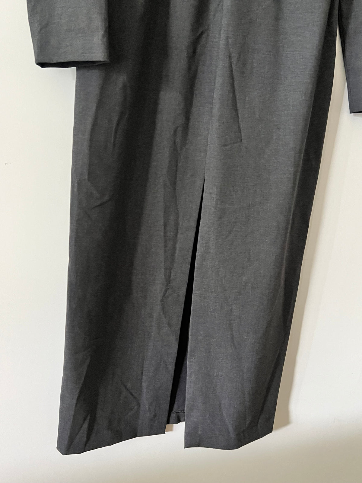ZARA. Vestido gris cuello perkins