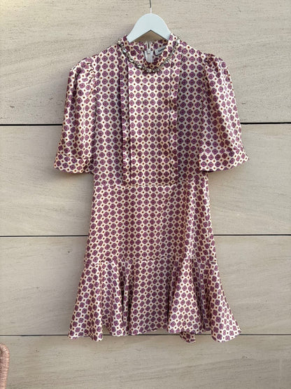 SANDRO. Vestido corto estampado detalle cuello