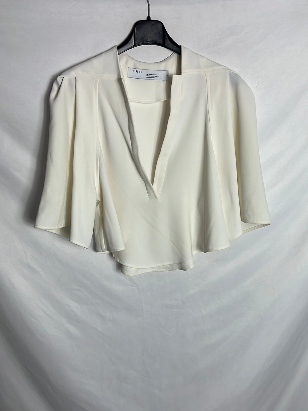 IRO. Blusa efecto capa color crudo. T 34