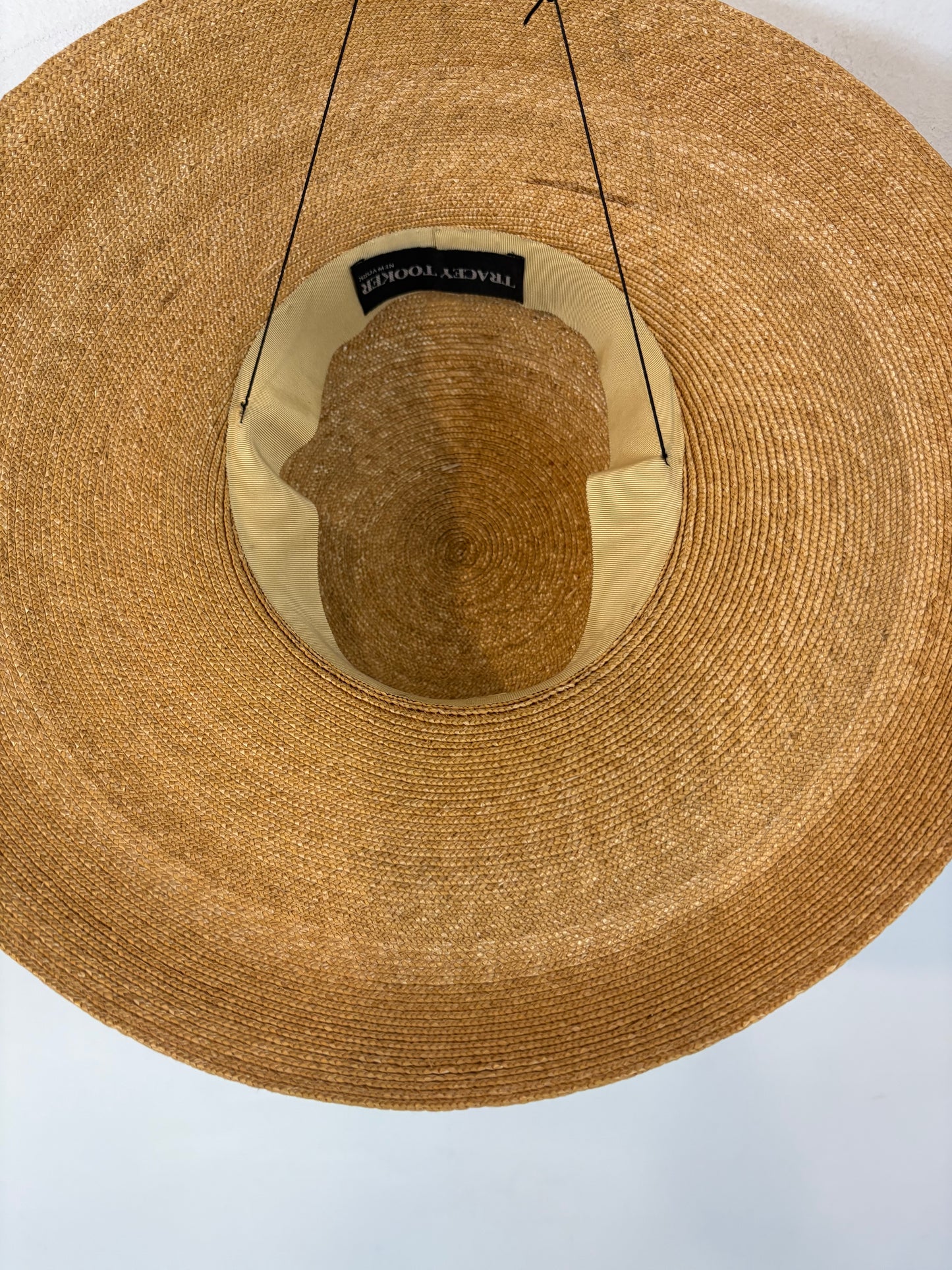 TRACEY TOOKER HATS. Sombrero rafia lazo