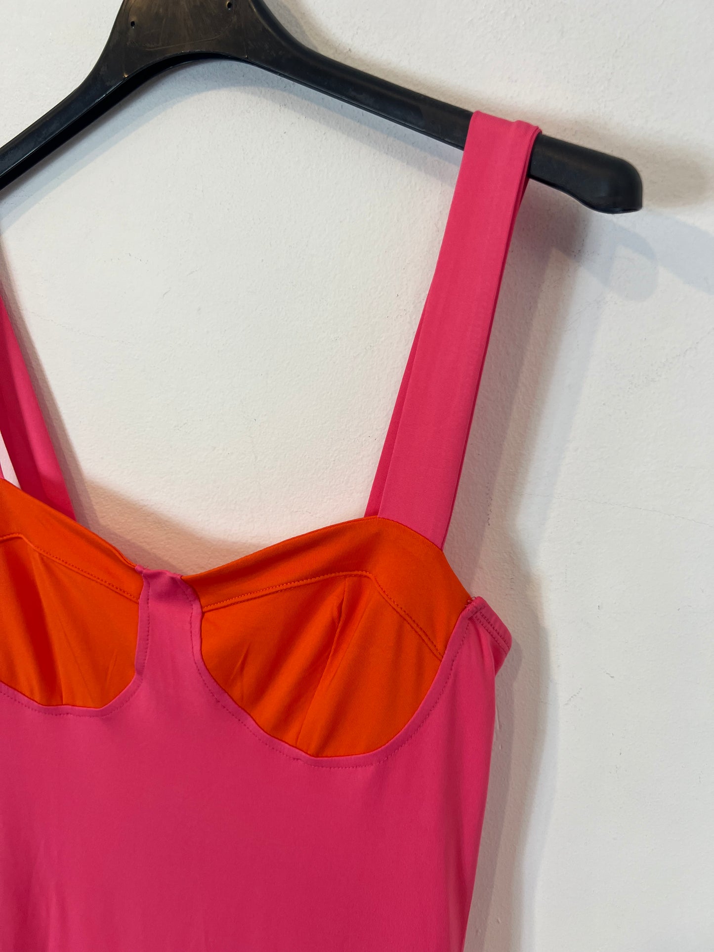 OTHERS. Long fitted fuchsia dress. TS