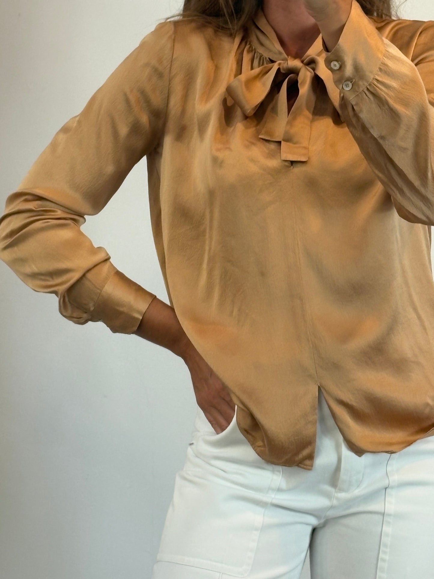 FORTE FORTE. Bowed silk blouse. TS/M