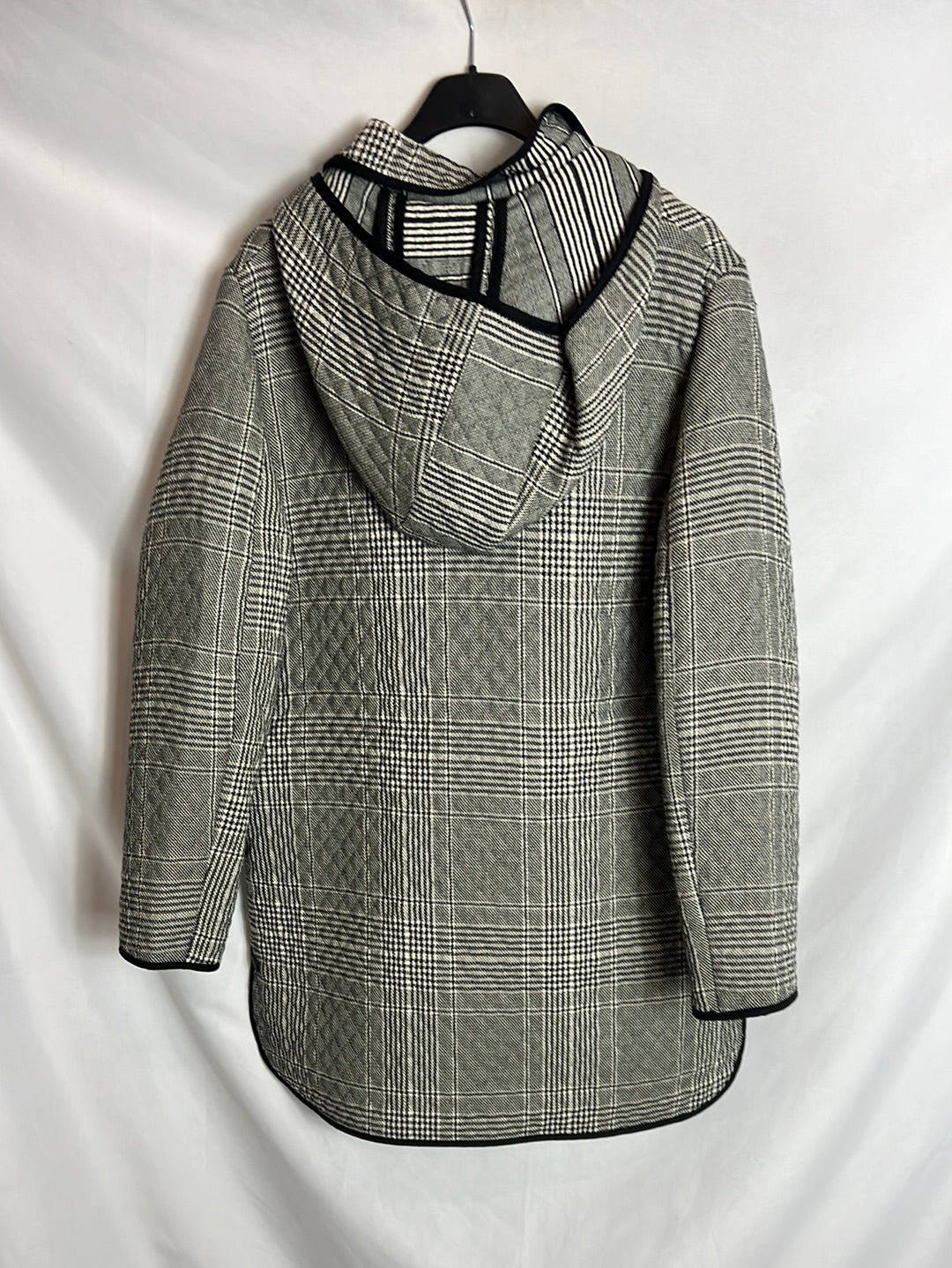 TRUCCO. Chaqueta textura pata de gallo. T M