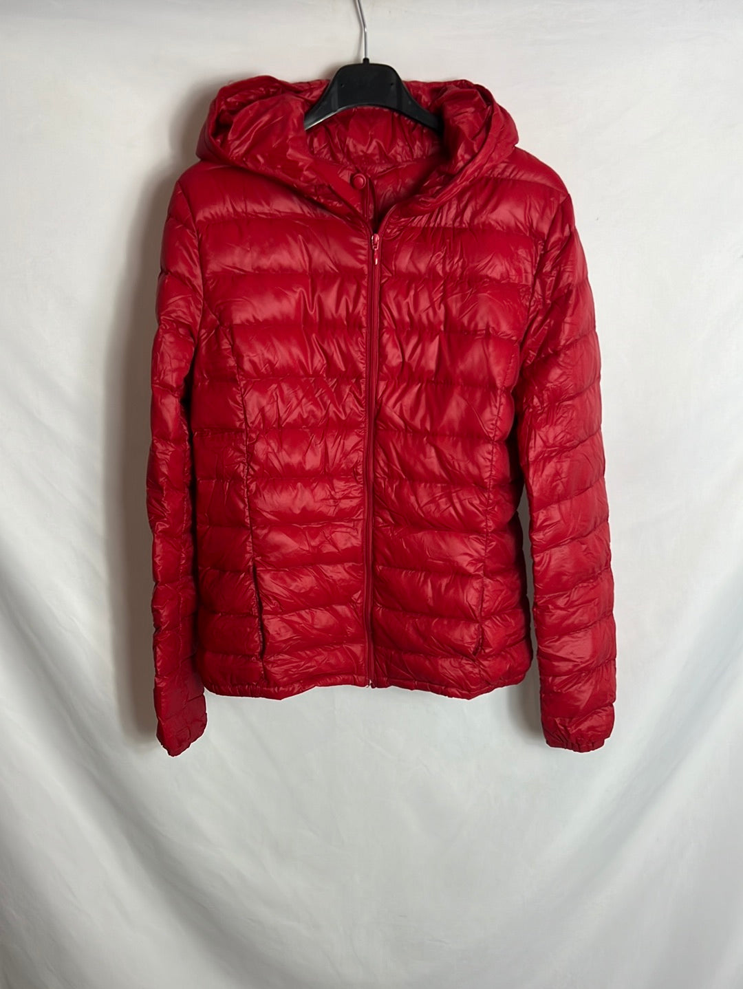 BENETTON. Plumas ligero rojo T.u(s)