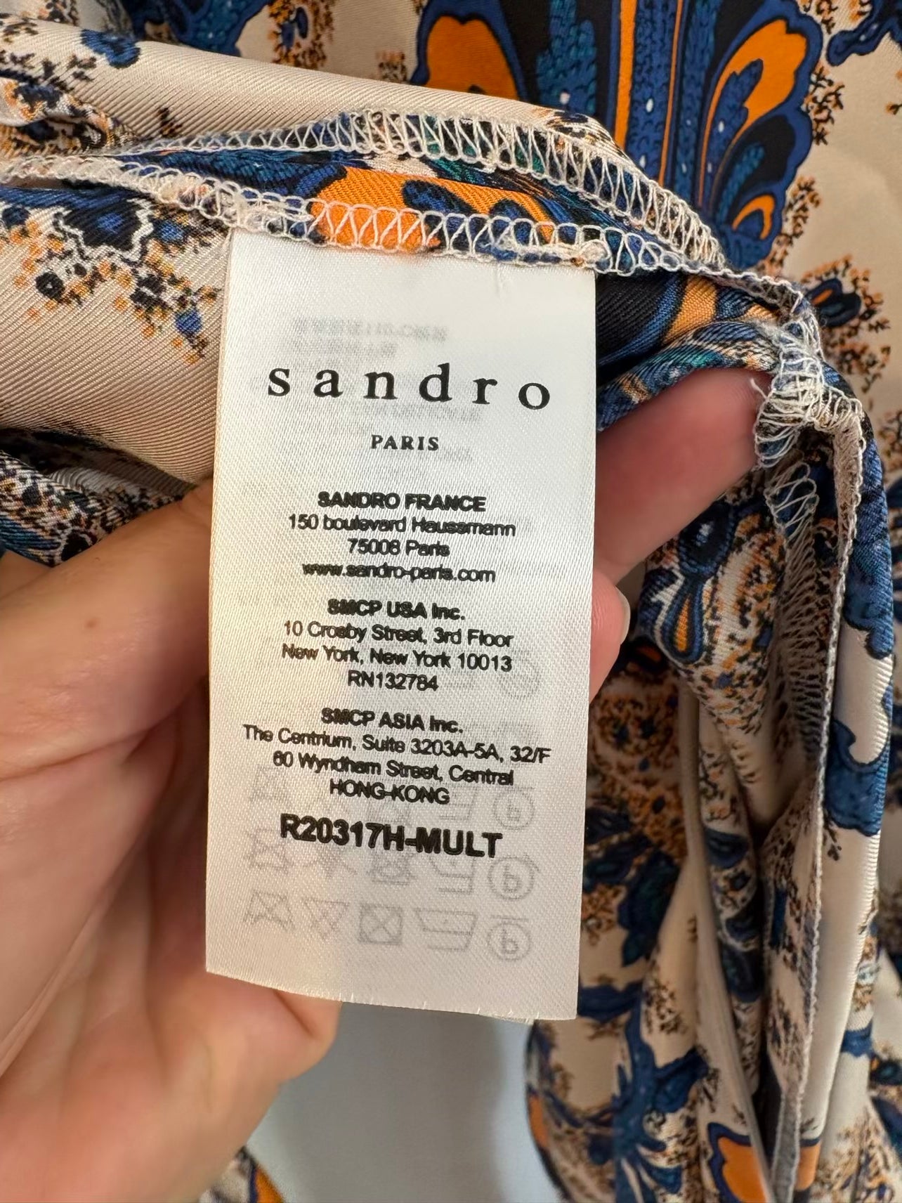 SANDRO. Vestido largo seda estamapdo