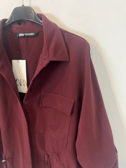 ZARA. Total look fluido burdeos. T M