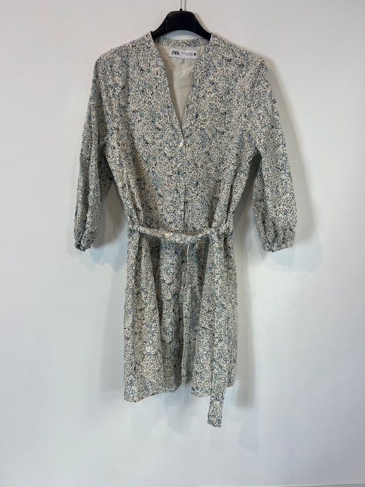 ZARA. Vestido corto textura. T XS