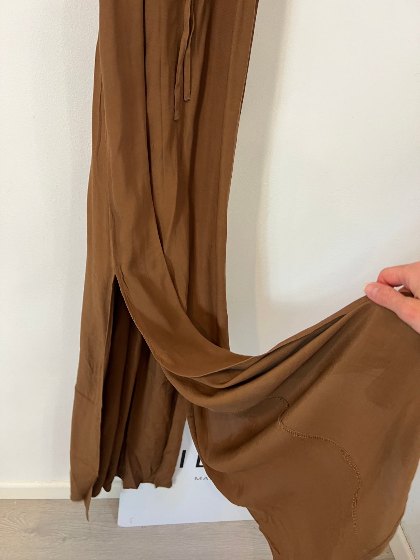 MANGO. Vestido largo marrón T.m