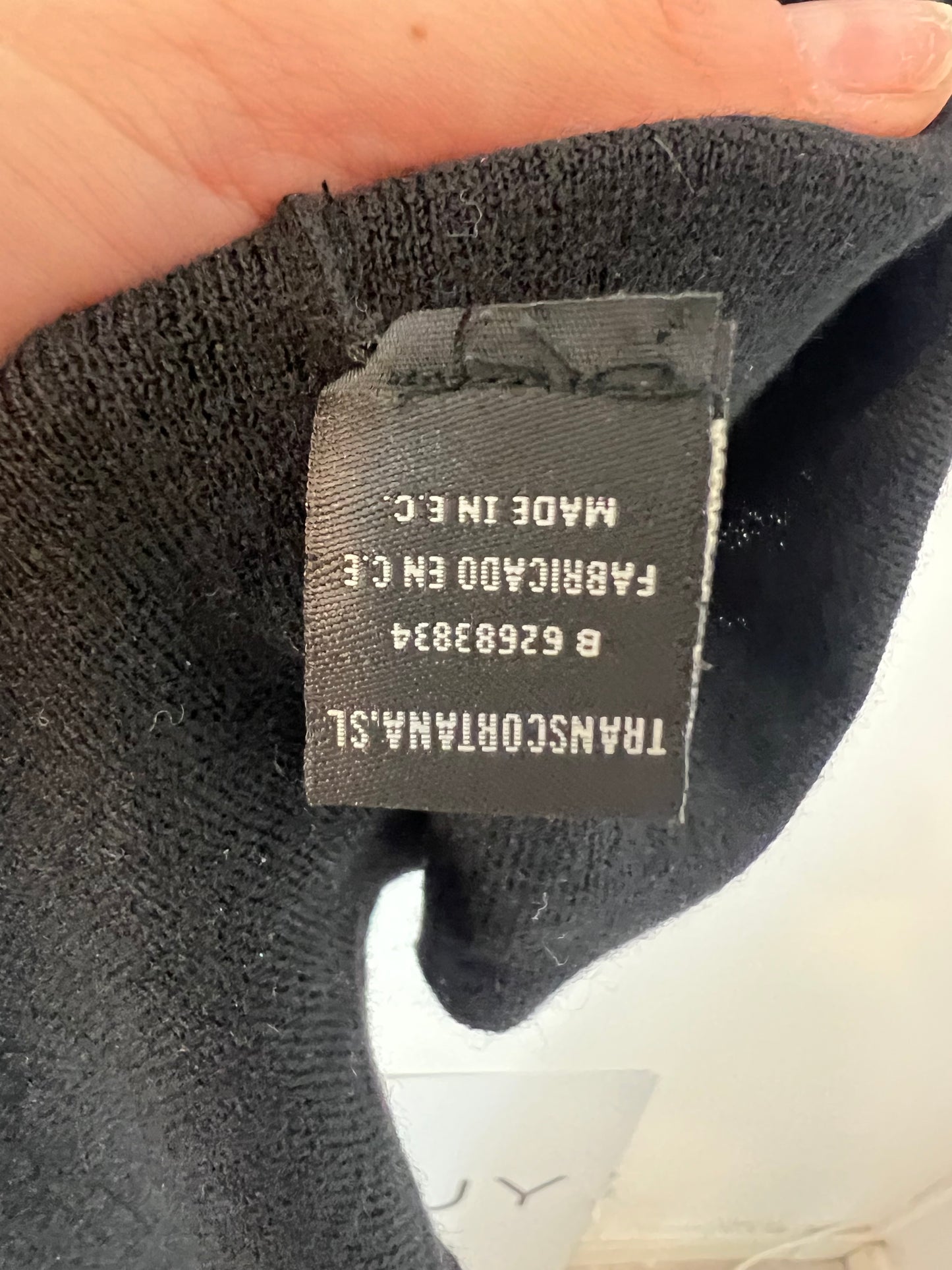 CORTANA. Vestido corto negro lana. T 36