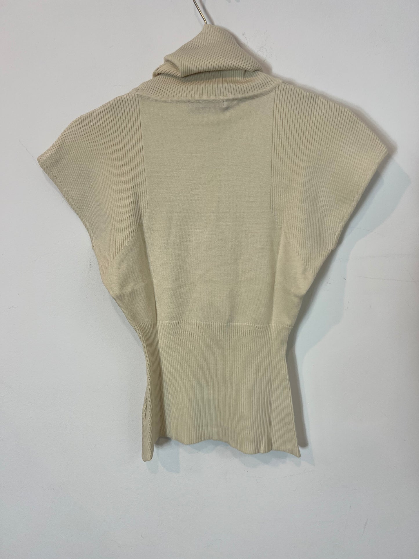 CAROLINA HERRERA. Beige knit top. XS/S