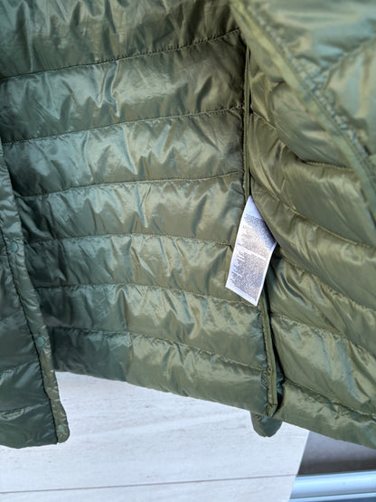 UNIQLO. Ultralight green down jacket. TM
