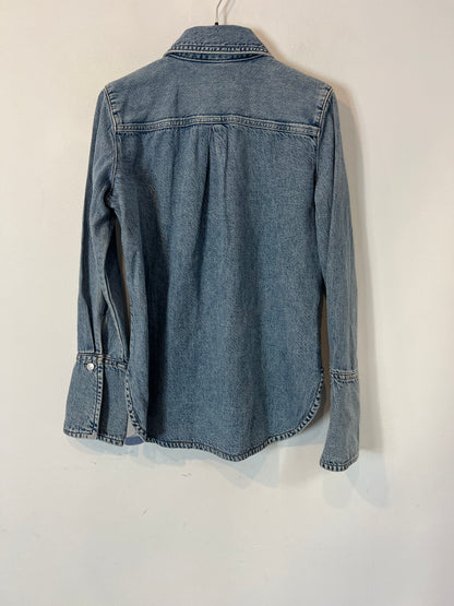 MANGO. Chaqueta/sobrecamisa denim