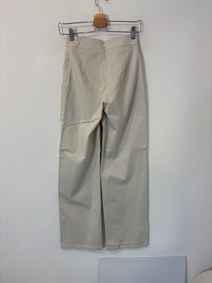 VOGANA. Pantalón beige bolsillo
