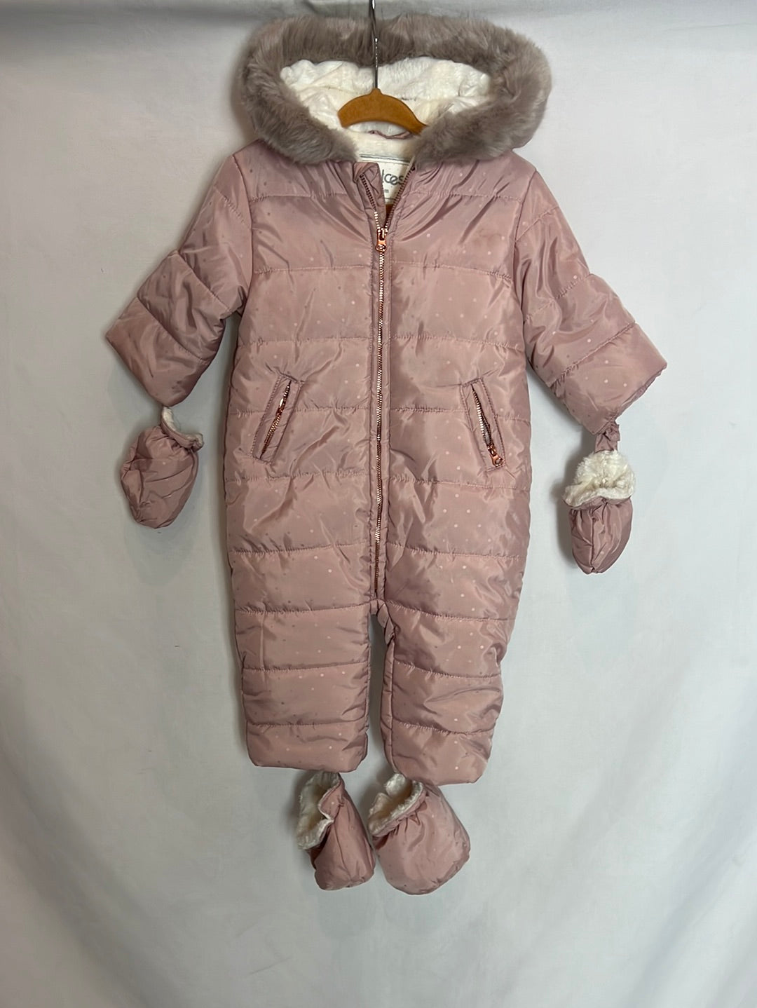 DULCES. Plumas enterizo rosa. T 3-6 meses