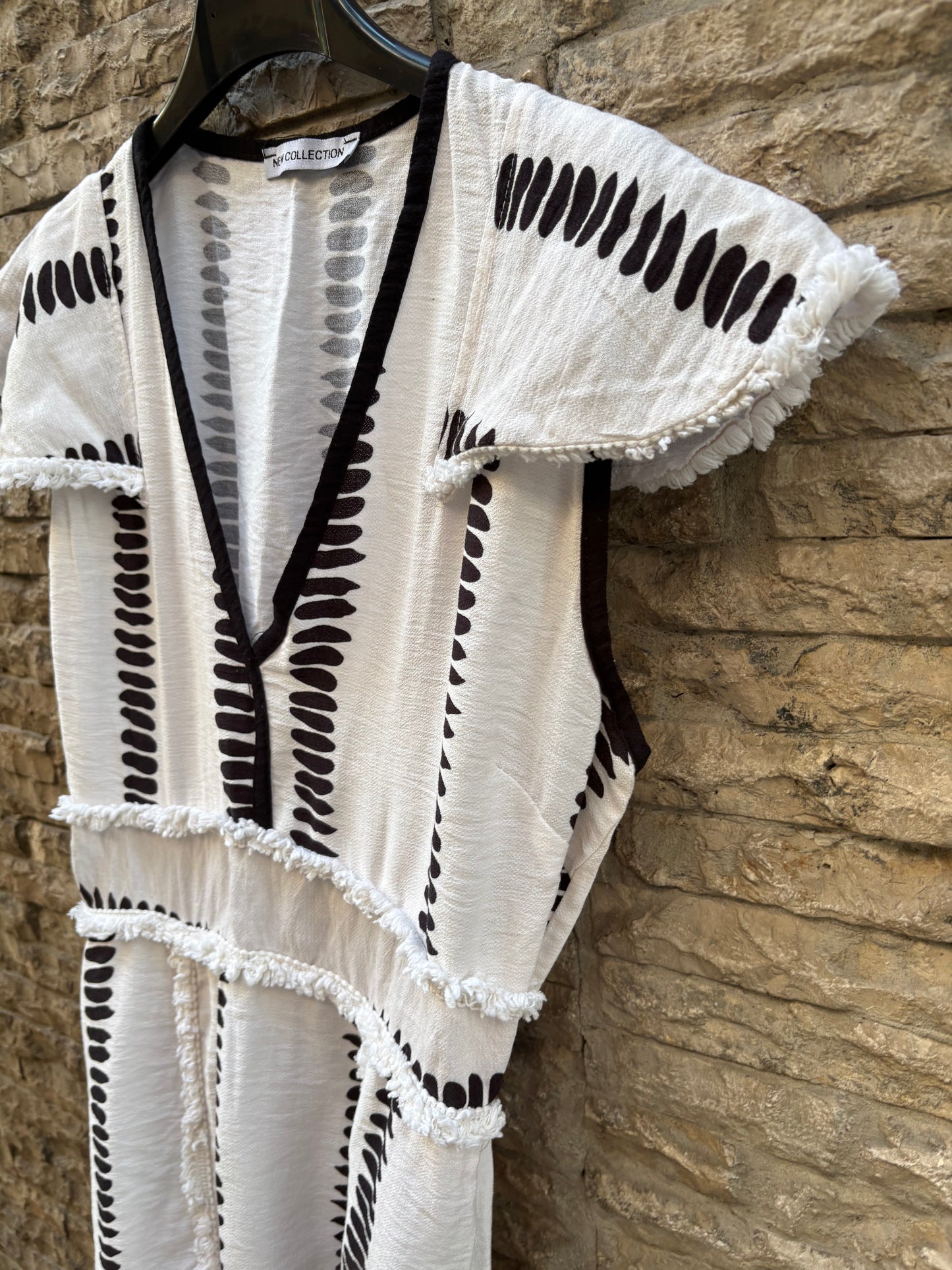 OTRAS. Vestido midi lino flecos