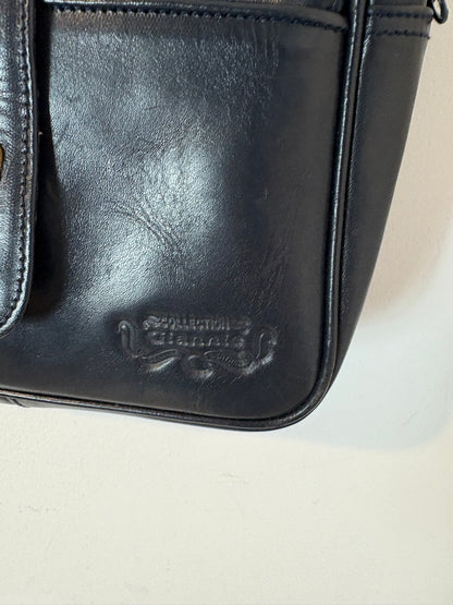 OTRAS. Bolso azul piel vintage