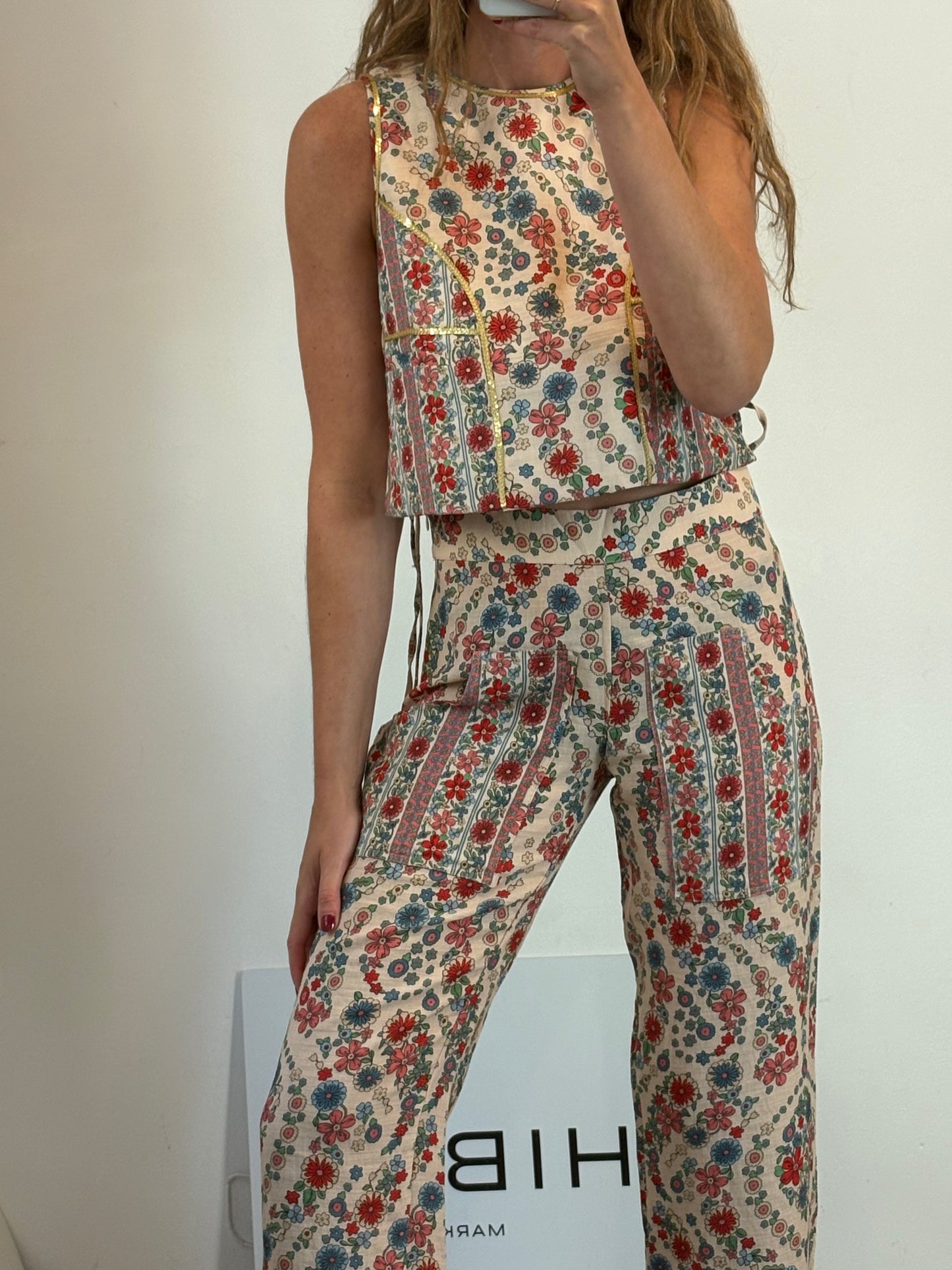 JOSEPHINE. Chaleco estampado textura