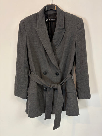 ZARA. Blazer gris doble botonadura