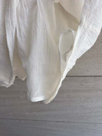 LOUISE MISHA. Top beige detalles croché T.36