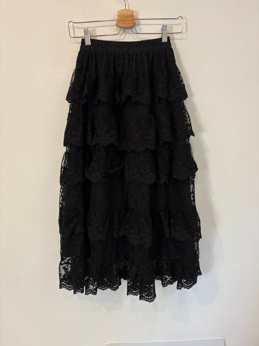 RICH RADI Q´S. Falda midi encaje volantes