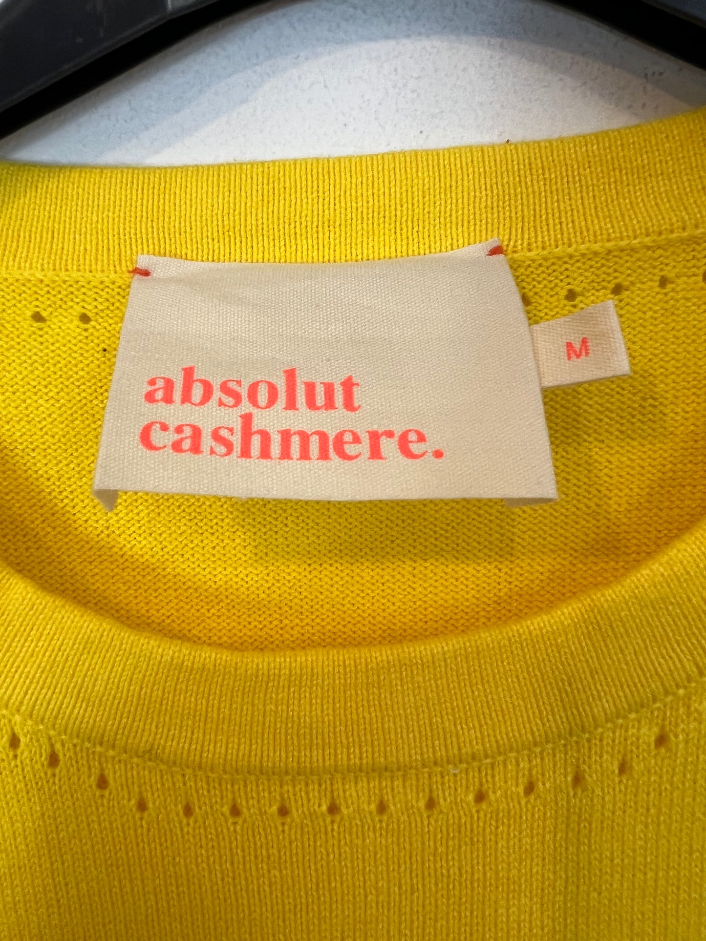 ABSOLUT CASHMERE. Yellow cotton and cashmere top. TM