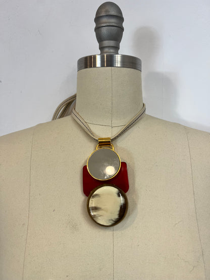 MARNI. Collar piedras y piel
