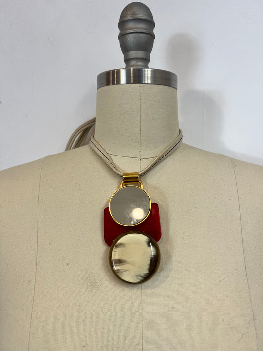MARNI. Collar piedras y piel