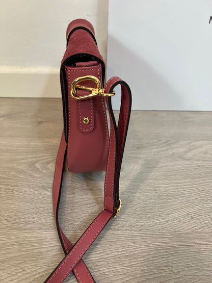 OTRAS. Bolso bandolera piel