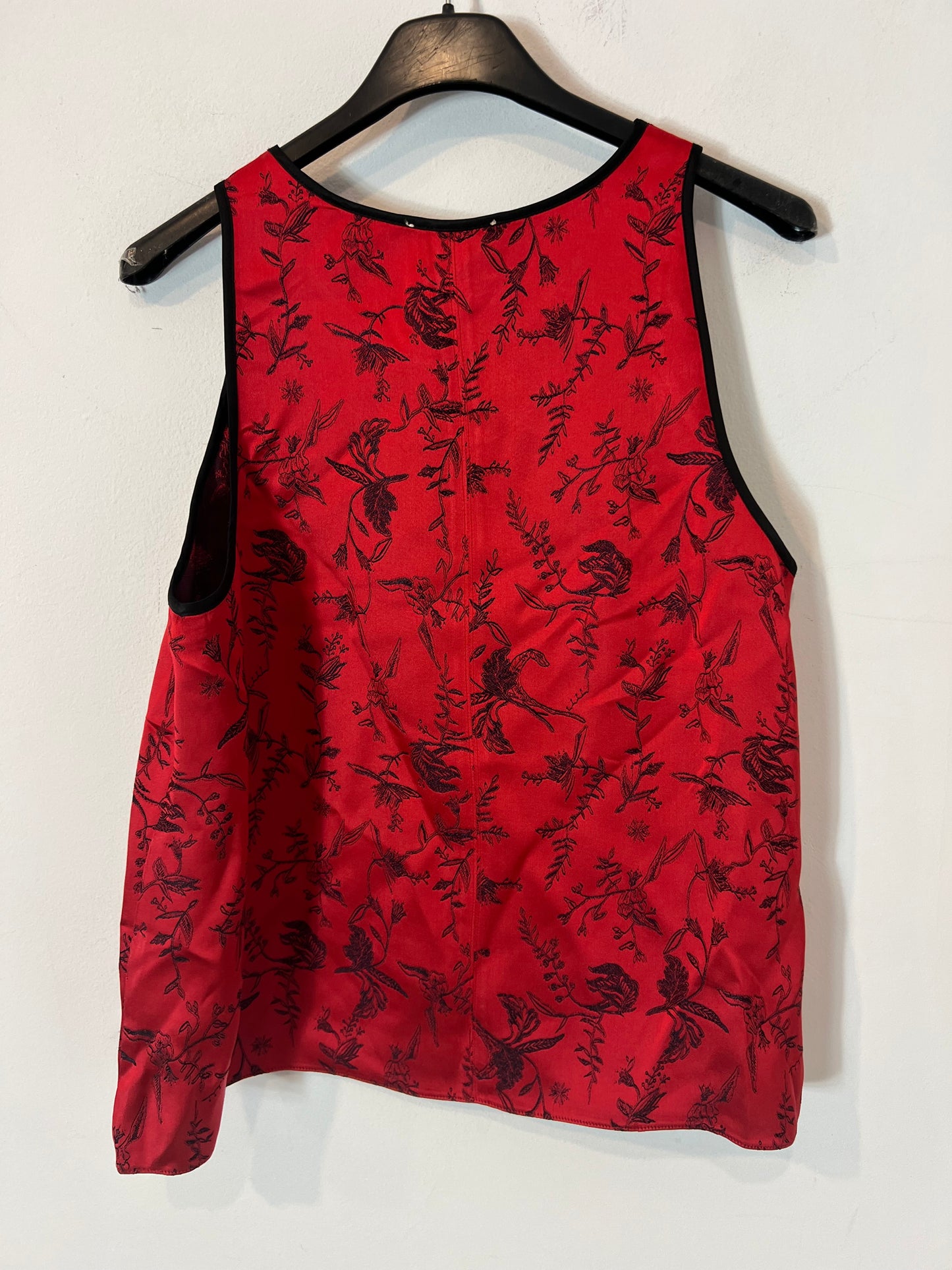 FORTE FORTE. Top rojo bordado negro  T.s