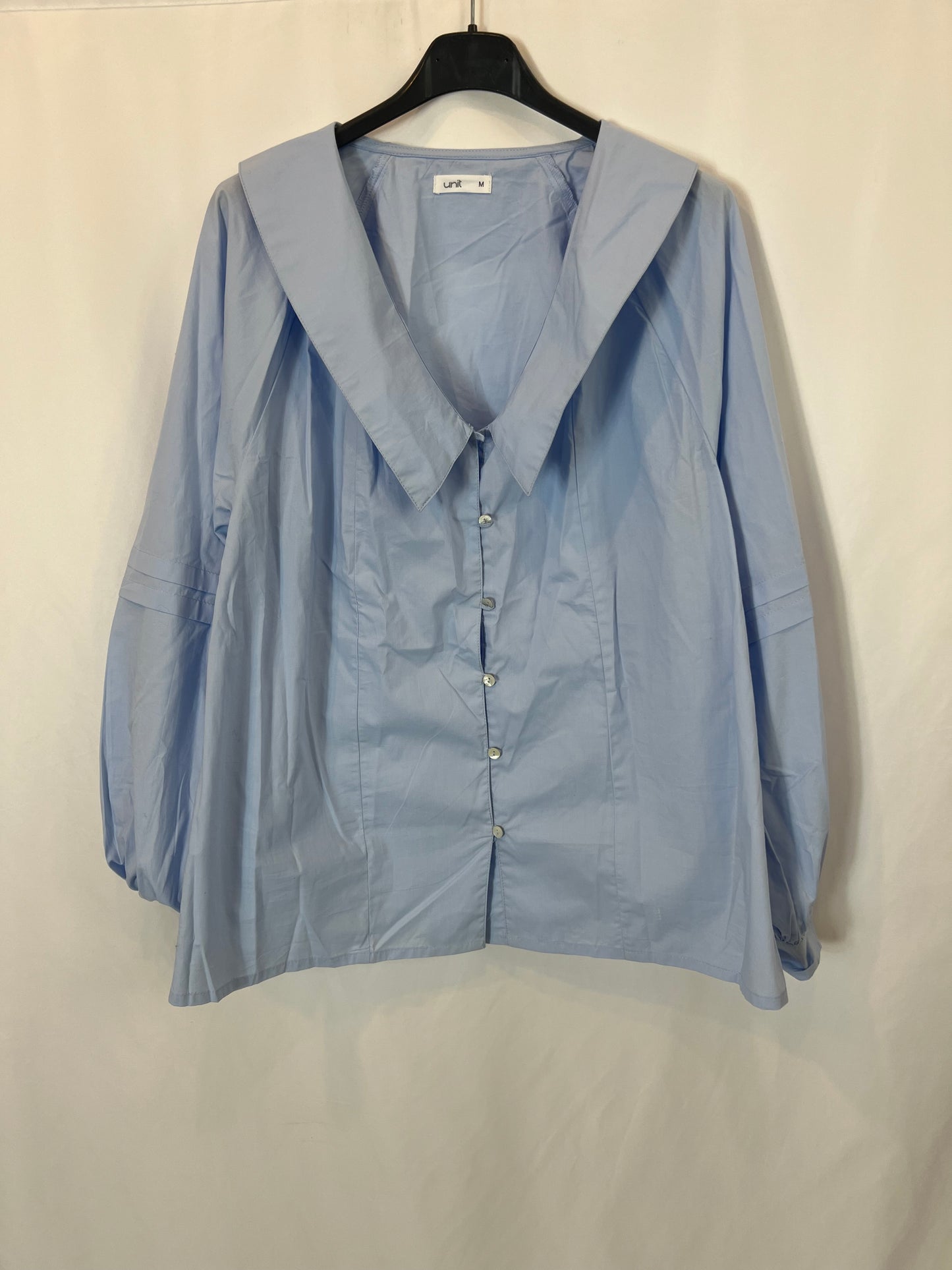 UNIT. Camisa azul detalle cuello. T M