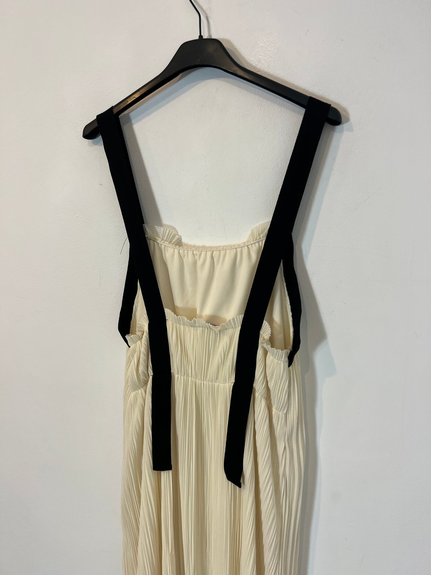ZARA. Long pleated dress with strap detail. TS