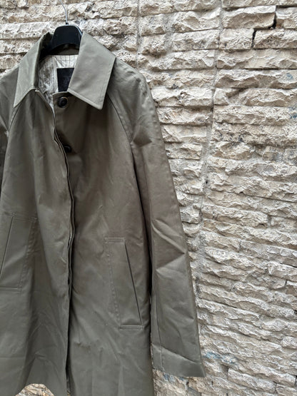 ZARA. Trench verde