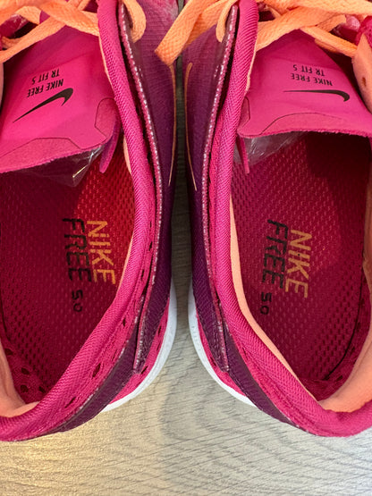 NIKE. Zapatillas modelo FREE 5.0.  T 38