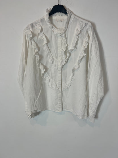 INTROPIA. White blouse with die-cut ruffles, size 38