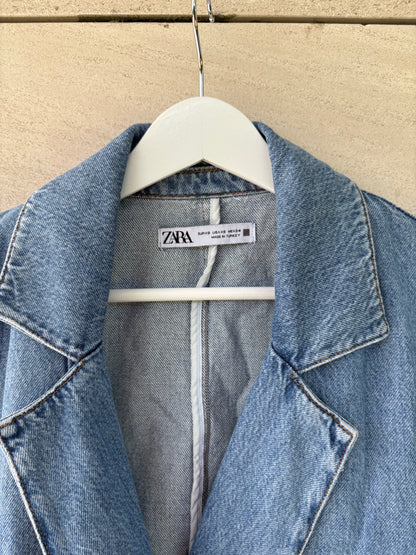 ZARA. Blazer denim cruzada. T XS(S)
