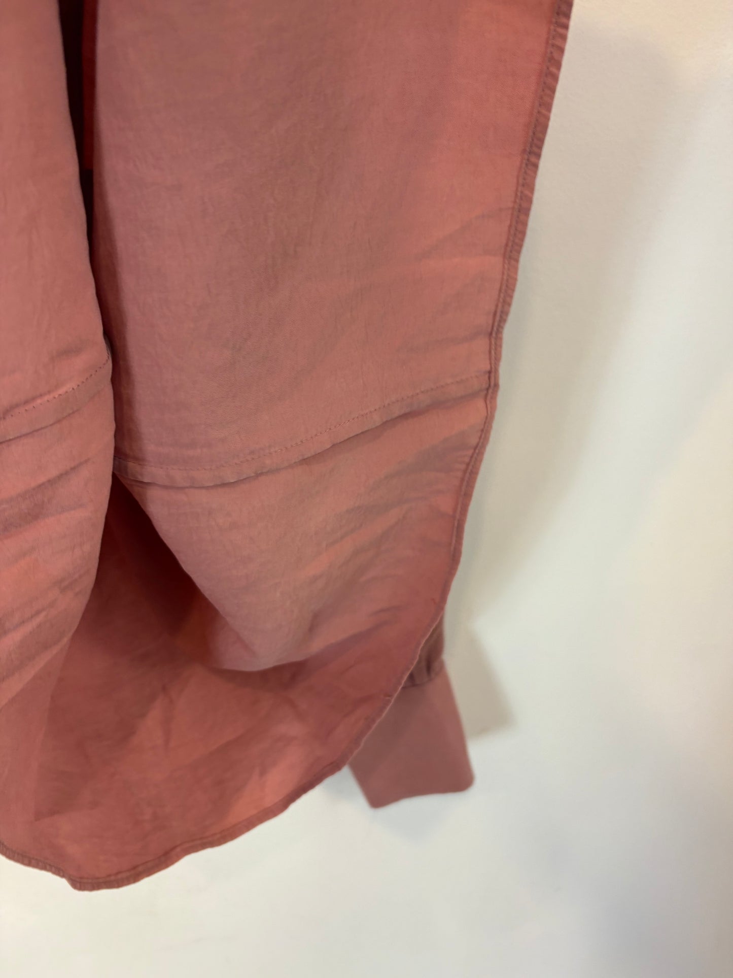 ZARA. Blusa fluida rosa palo