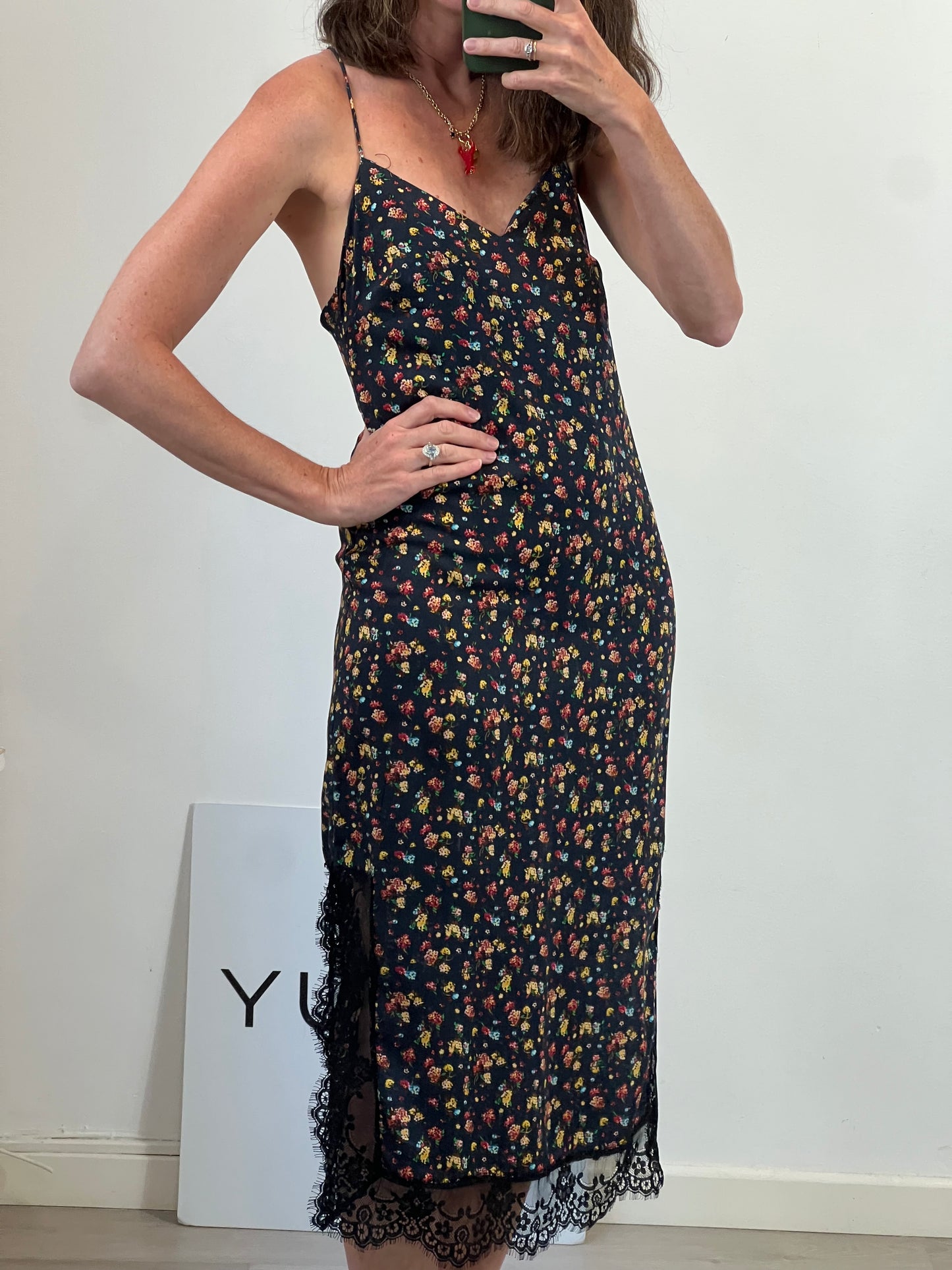 ZARA. Vestido midi flores azul  T.xs