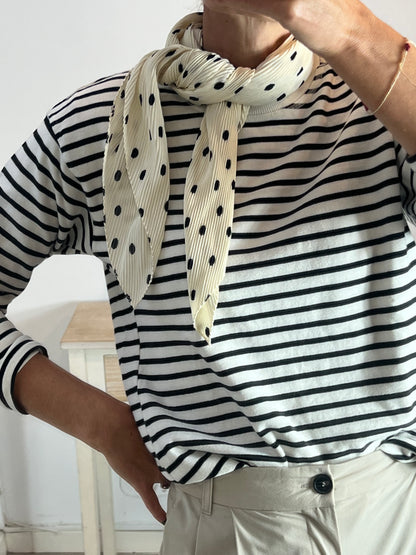 ZARA. Pañuelo plisado lunares