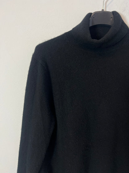 ZARA. Black cashmere Ts sweater