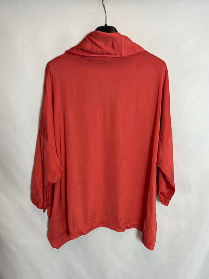 UTERQÚE. Blusa color coral fluida. T M