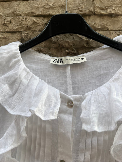 ZARA. Blusa blanca lino detalle capa
